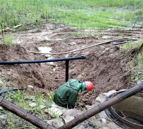 聚力前行 红土地上铸丰碑——建筑工程的力量与荣光